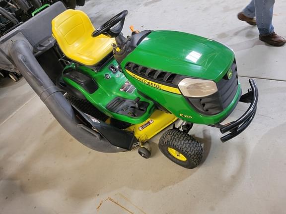 Image of John Deere E160 equipment image 2