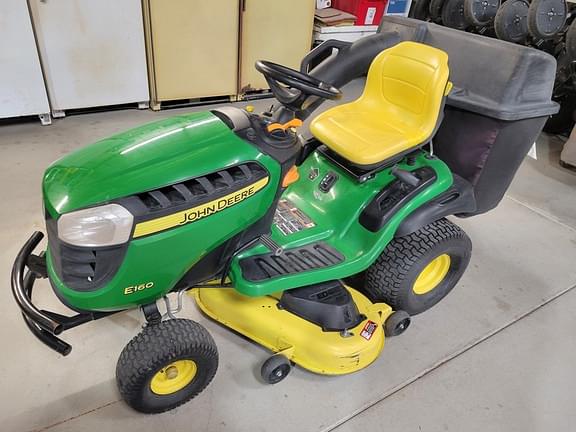 Image of John Deere E160 equipment image 1