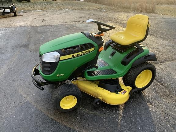 John deere e170 riding lawn mower hot sale