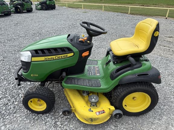 Image of John Deere E170 equipment image 1