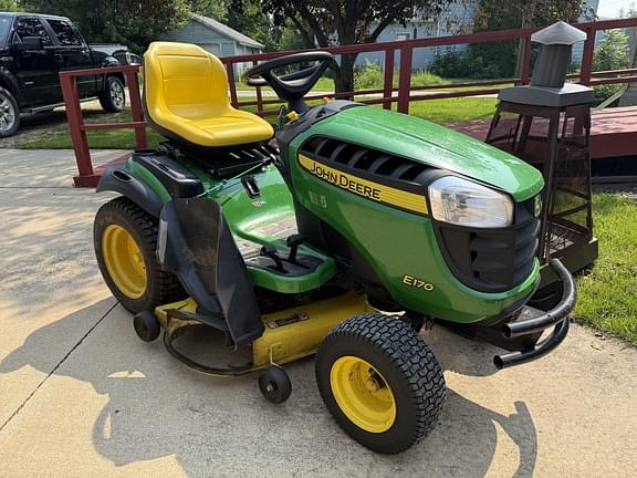Image of John Deere E170 equipment image 2