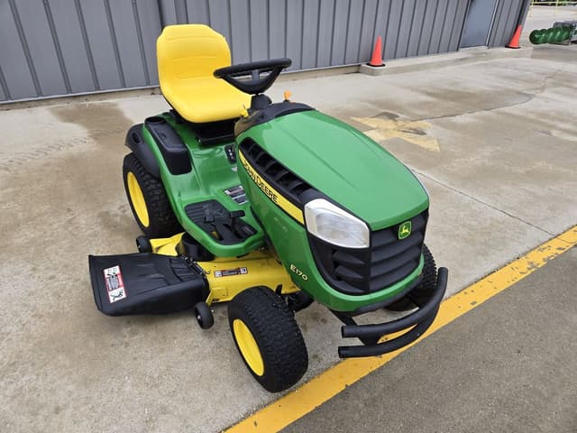 Image of John Deere E170 equipment image 2