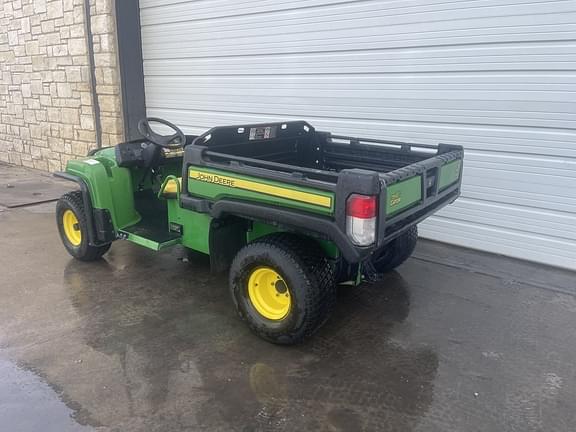 Image of John Deere Gator TE 4x2 equipment image 2