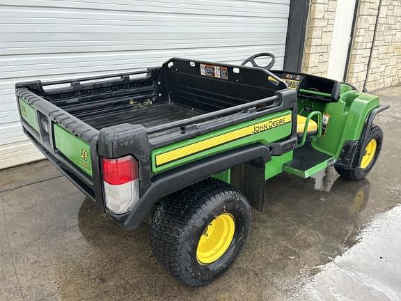 Image of John Deere Gator TE 4x2 equipment image 4