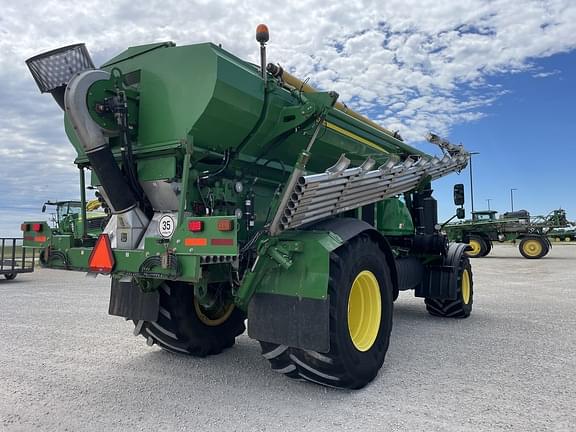 Image of John Deere F4365 equipment image 4