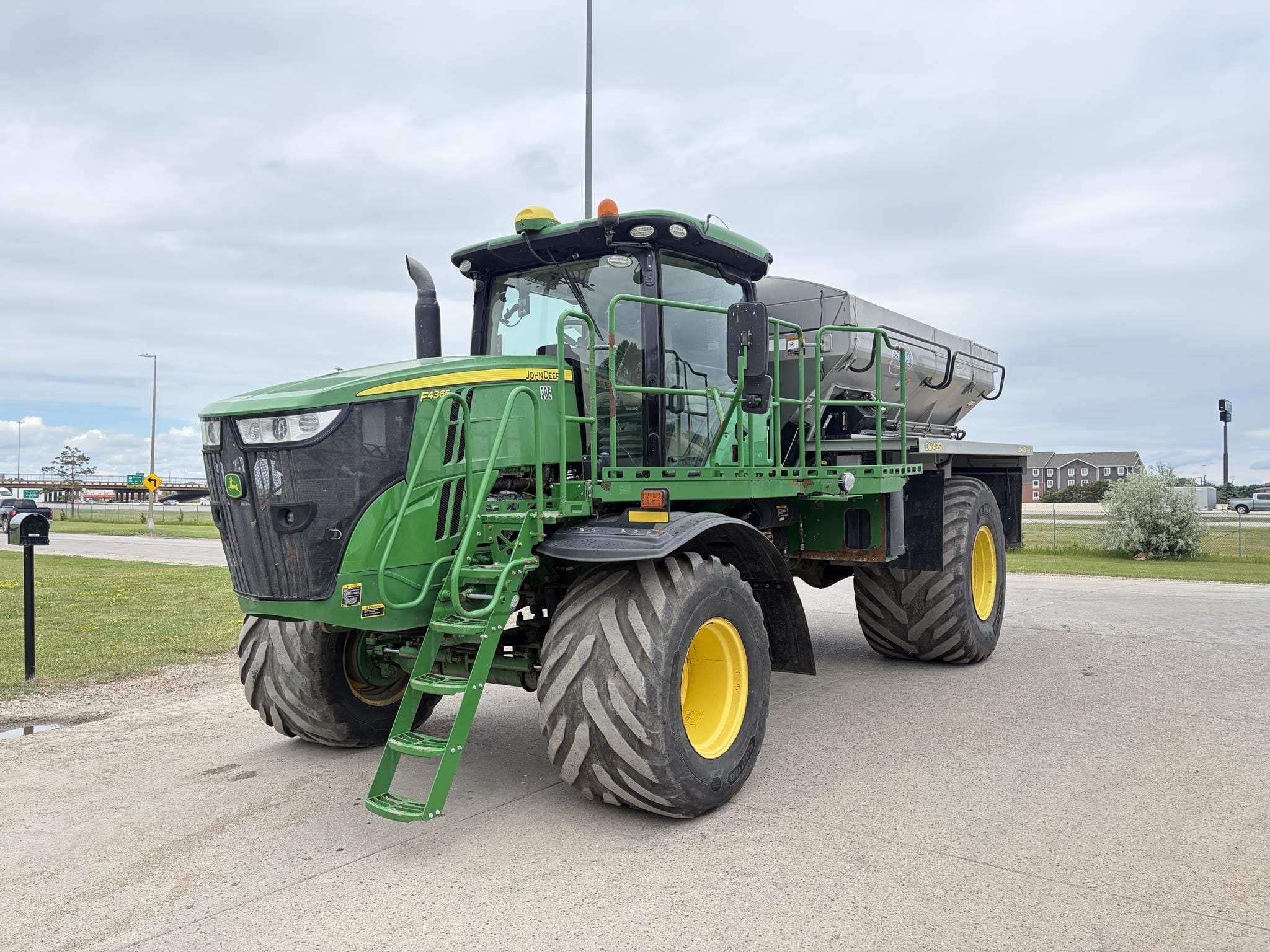 2019 John Deere F4365 Equipment Image0
