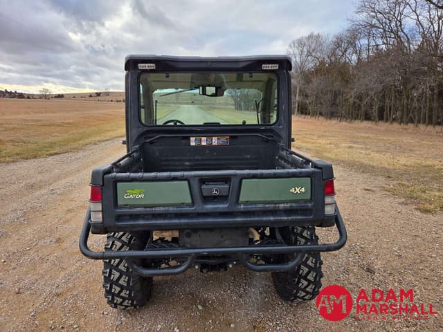 Image of John Deere XUV 835R equipment image 4