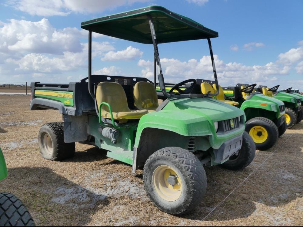2019 John Deere Gator TX 4x2 Equipment Image0