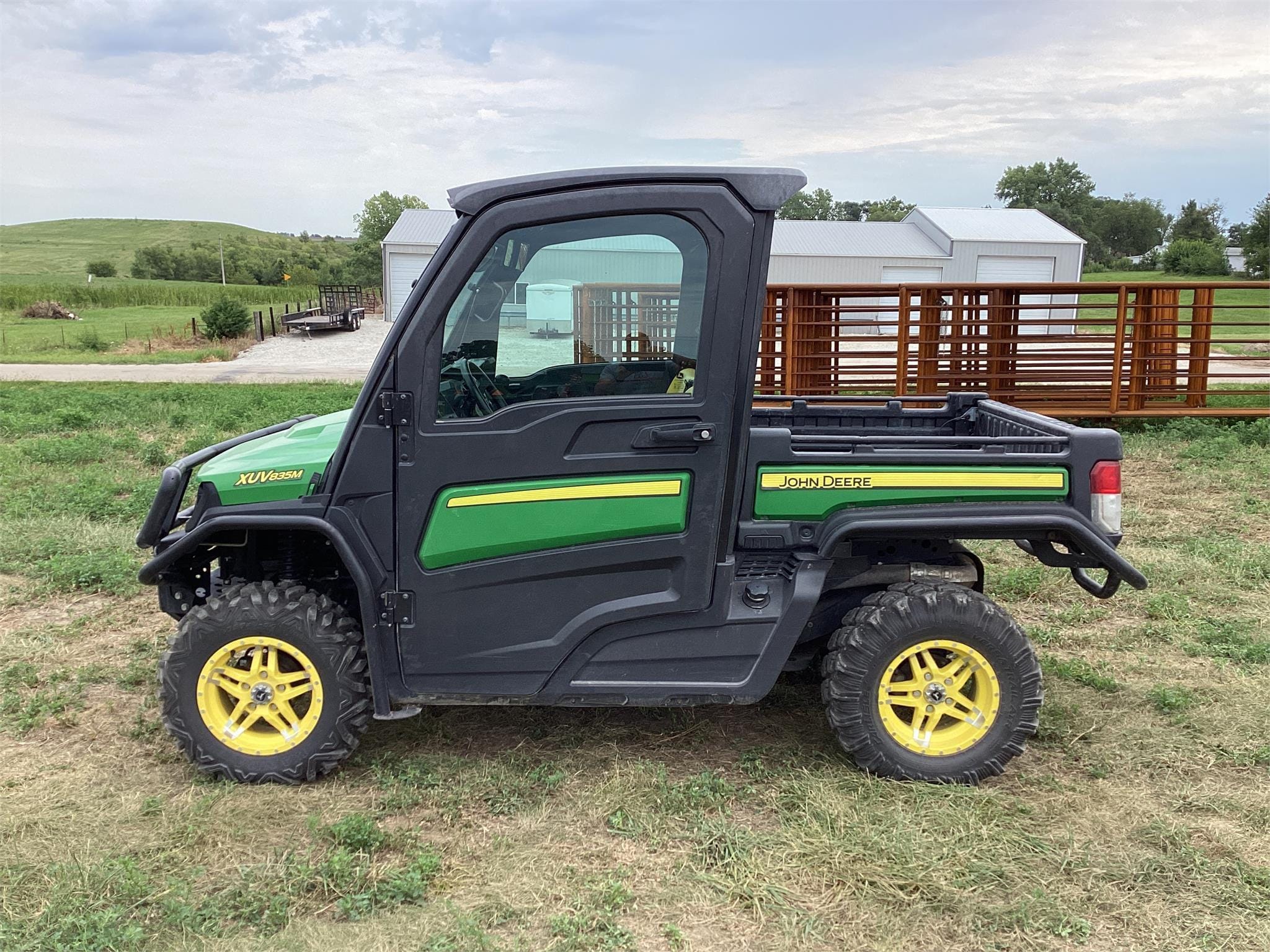 Main image John Deere XUV 835M