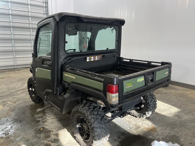 Image of John Deere XUV 835M equipment image 2