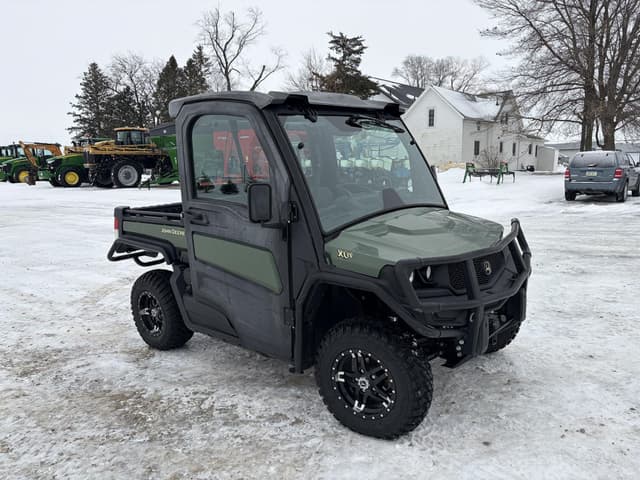 Image of John Deere XUV 835M equipment image 4