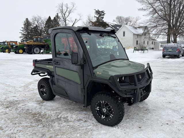 Image of John Deere XUV 835M equipment image 4