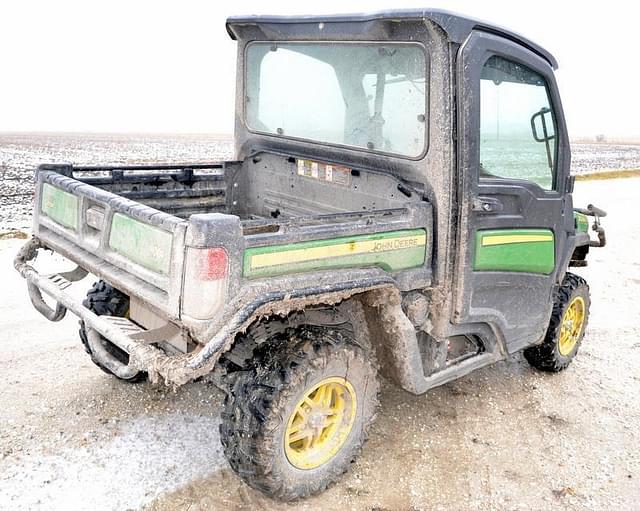 Image of John Deere XUV 835M equipment image 4