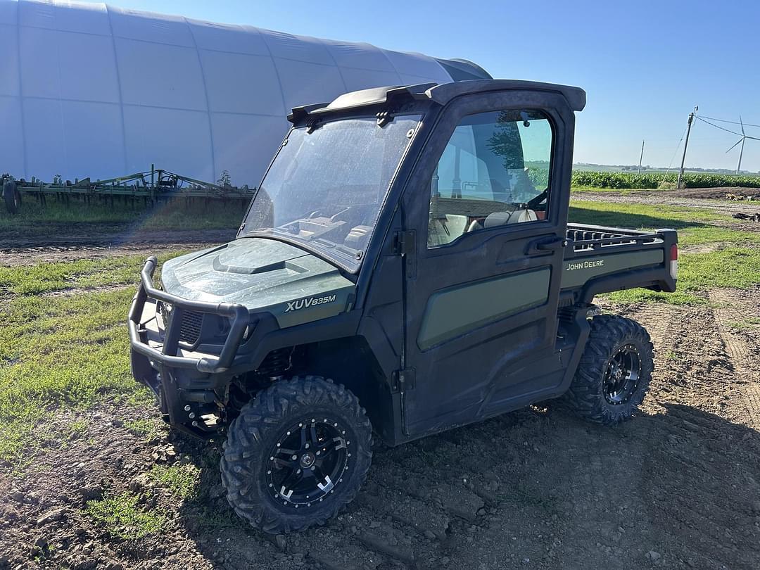 Image of John Deere XUV 835M Primary image