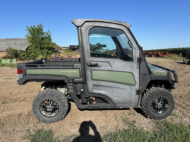 Image of John Deere XUV 835M equipment image 4