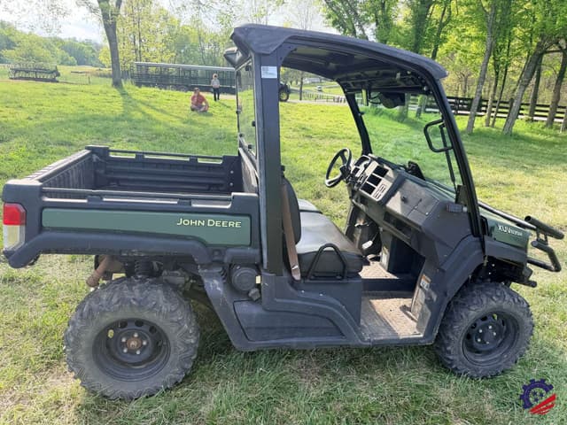 Image of John Deere XUV 835M equipment image 3