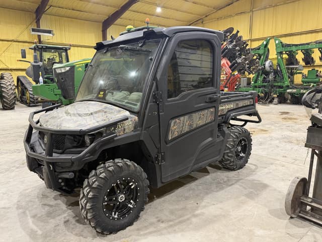Image of John Deere XUV 835R equipment image 1