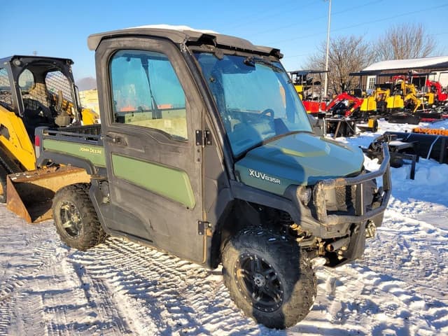 Image of John Deere XUV 835R equipment image 1