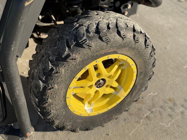 Image of John Deere XUV 835R equipment image 3