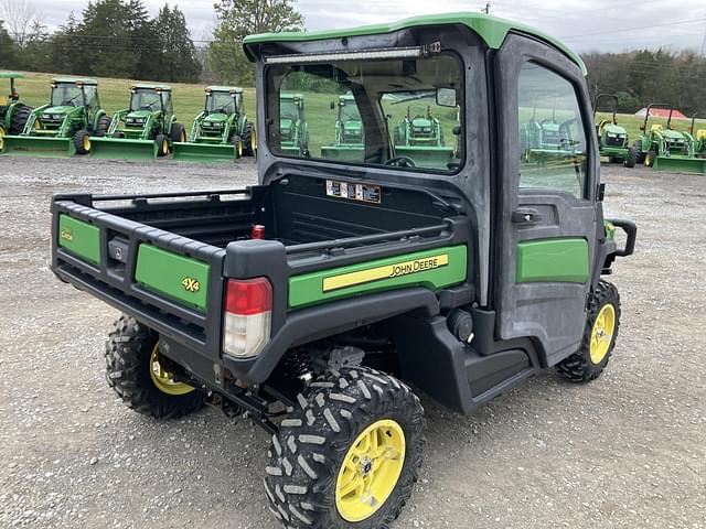 Image of John Deere XUV 835R equipment image 3