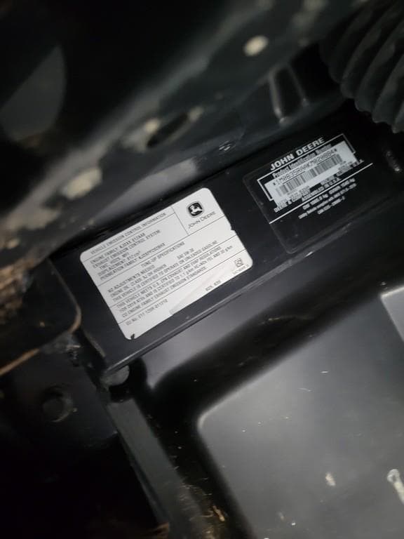 Image of John Deere XUV 835R equipment image 3