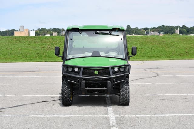 Image of John Deere XUV 835R equipment image 2