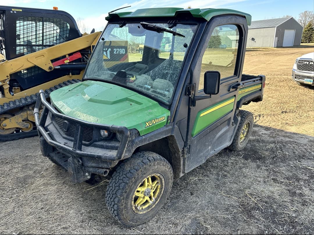Image of John Deere XUV 835R Primary image