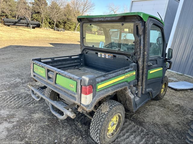 Image of John Deere XUV 835R equipment image 3