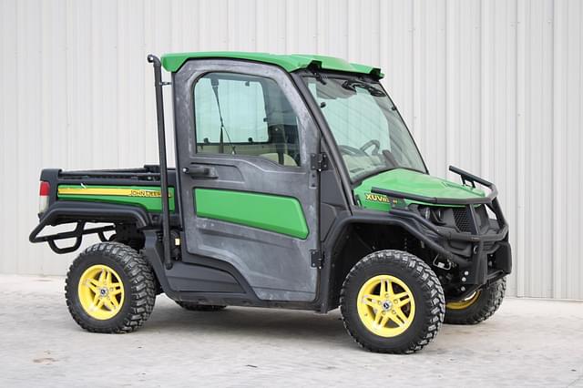 Image of John Deere XUV 835R equipment image 3