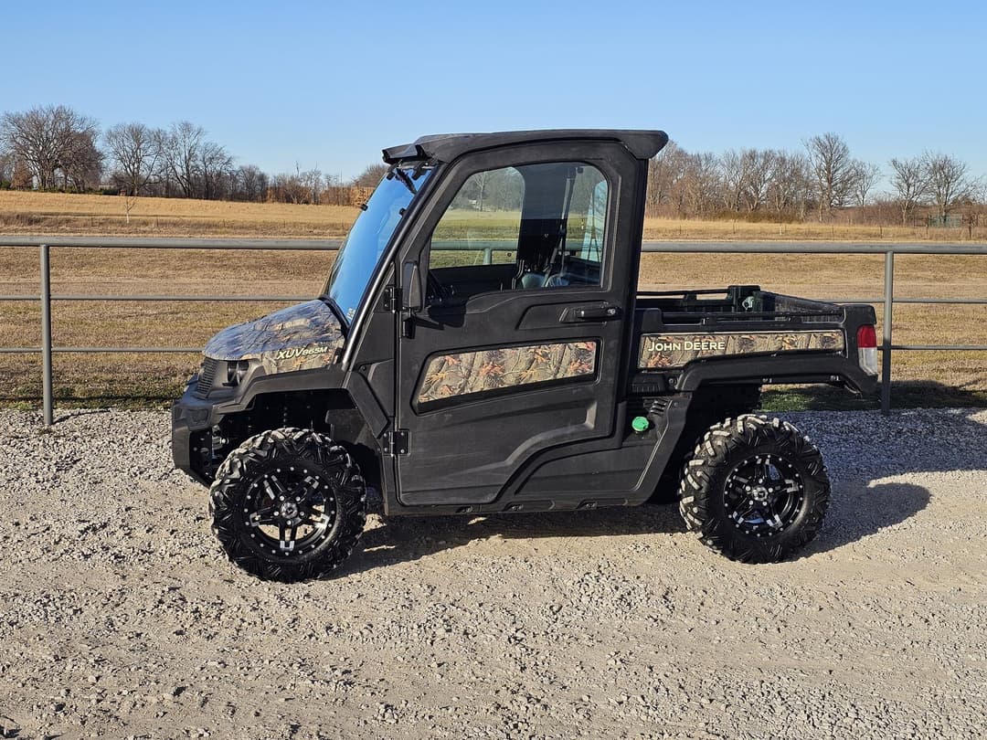 Image of John Deere XUV 865M Primary image