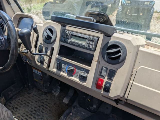 Image of John Deere XUV 835R equipment image 2