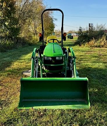 Image of John Deere 1025R equipment image 1