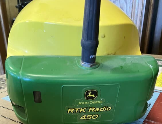 Image of John Deere StarFire 6000 Image 1