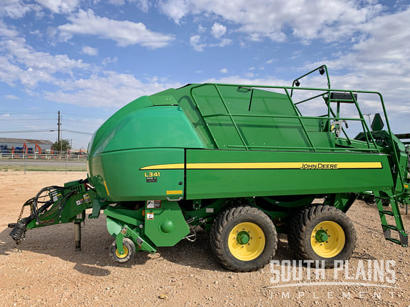 2019 John Deere L341 Equipment Image0
