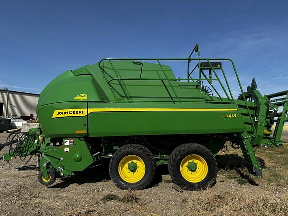 Image of John Deere L341 equipment image 3