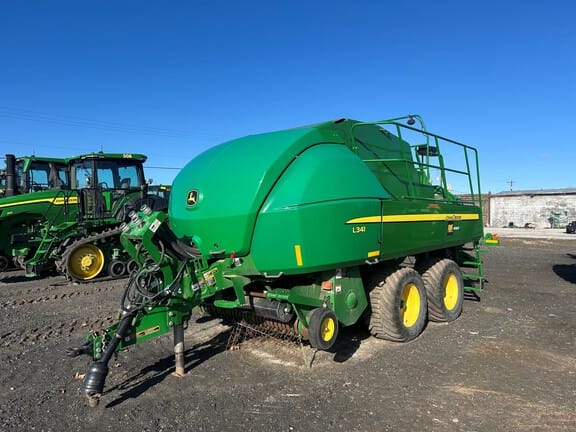 2019 John Deere L341 Equipment Image0
