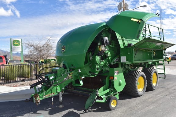 2019 John Deere L341 Equipment Image0