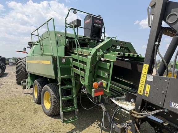 Image of John Deere L341 equipment image 1