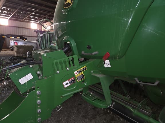 Image of John Deere L341 equipment image 1