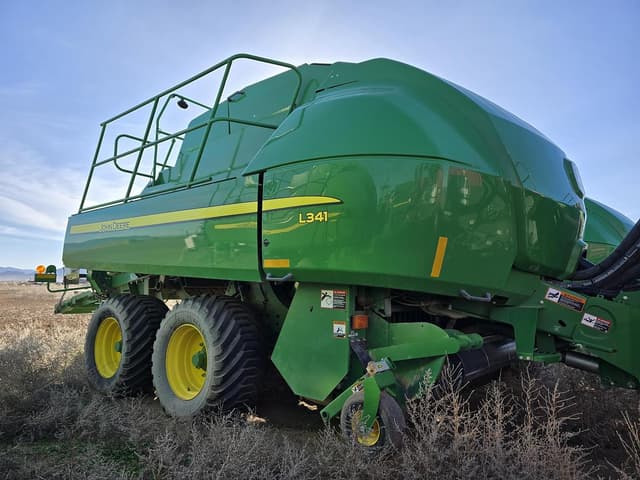 Image of John Deere L341 equipment image 1