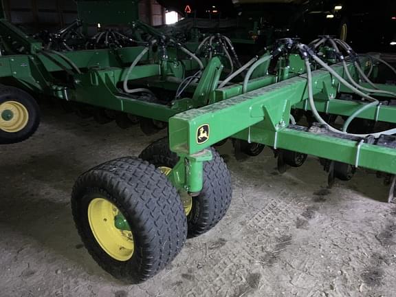 Image of John Deere N543F equipment image 4