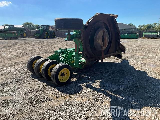 Image of John Deere R10 equipment image 4