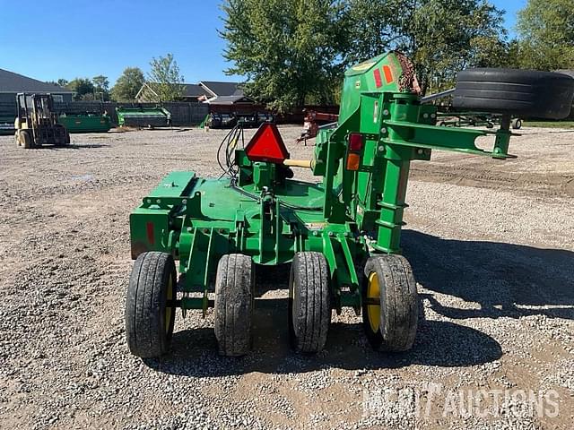 Image of John Deere R10 equipment image 3