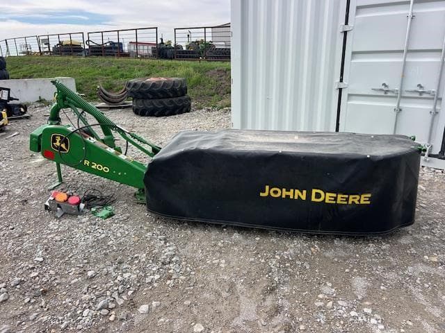 Image of John Deere R200 equipment image 3