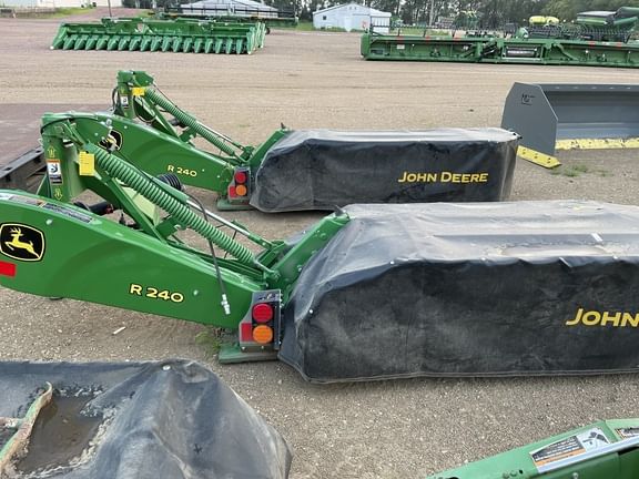 Main image John Deere R240