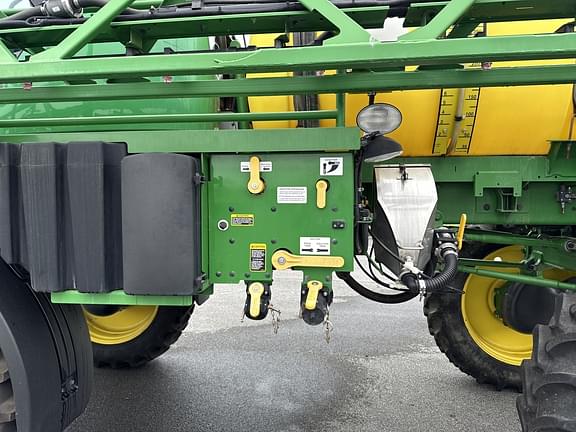 Image of John Deere R4023 equipment image 4