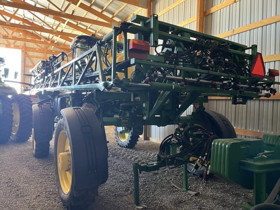 Image of John Deere R4023 equipment image 2