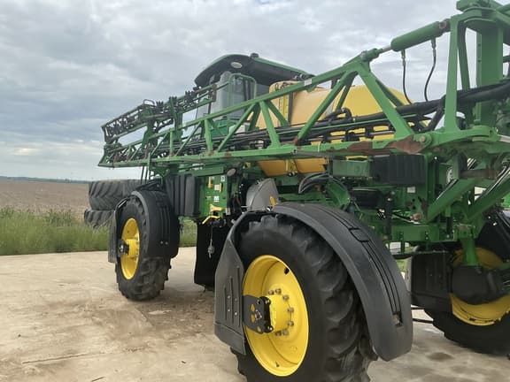 Image of John Deere R4023 equipment image 4