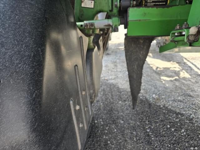 Image of John Deere R4023 equipment image 4
