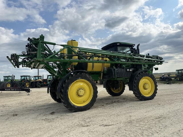 Image of John Deere R4030 equipment image 2